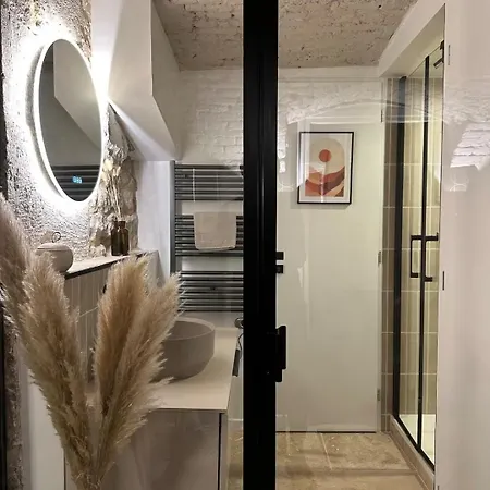 Brume, Sauna Et Balneo Centre Historique *