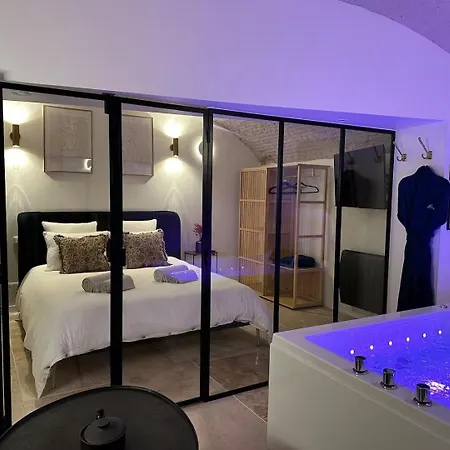Brume, Sauna Et Balneo Centre Historique *